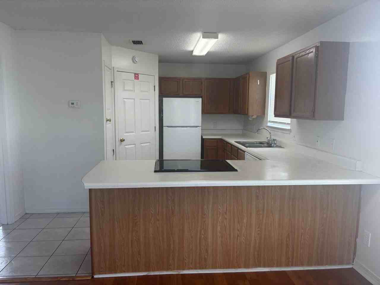 565 Florosa Ct - Photo 3 of 19