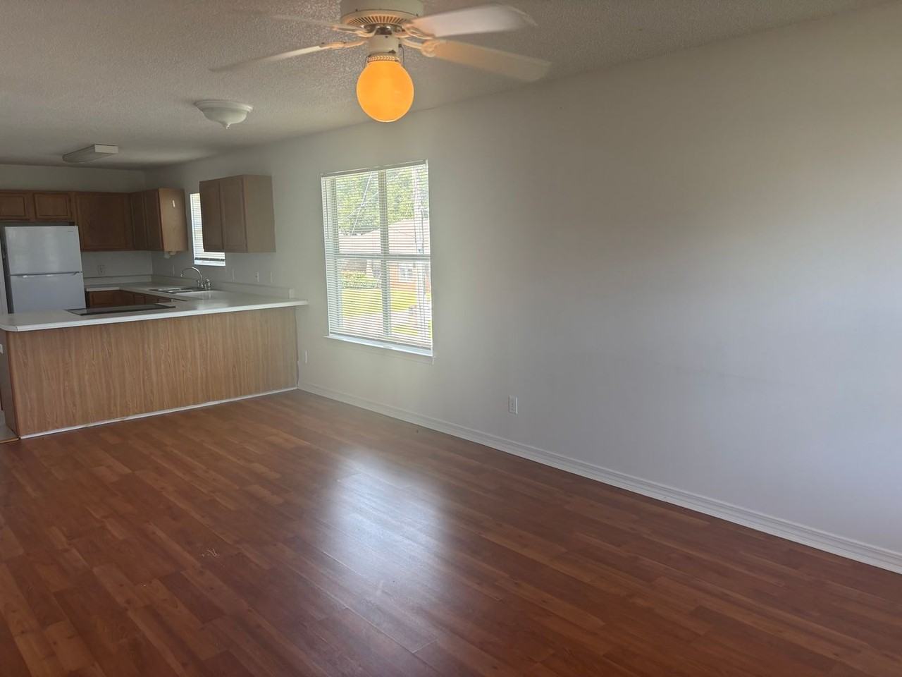 565 Florosa Ct - Photo 4 of 19