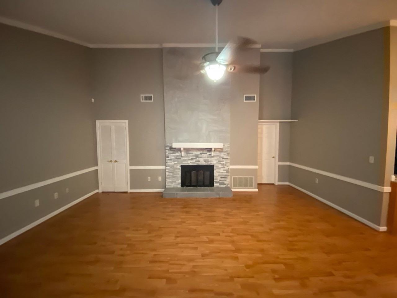 1607 Salisbury Pl - Photo 7 of 27