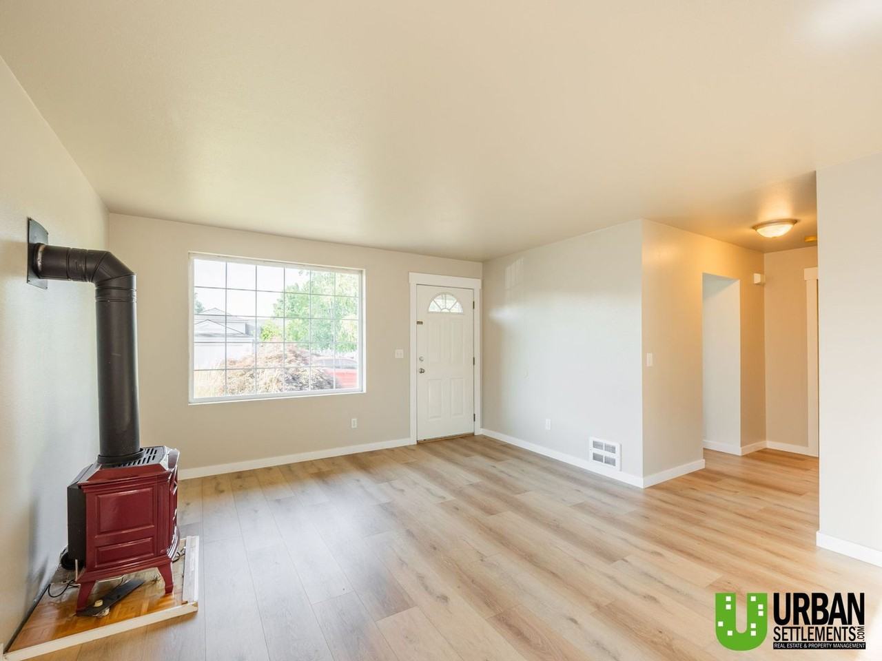 4112 E 23rd Ave - Photo 3 of 21