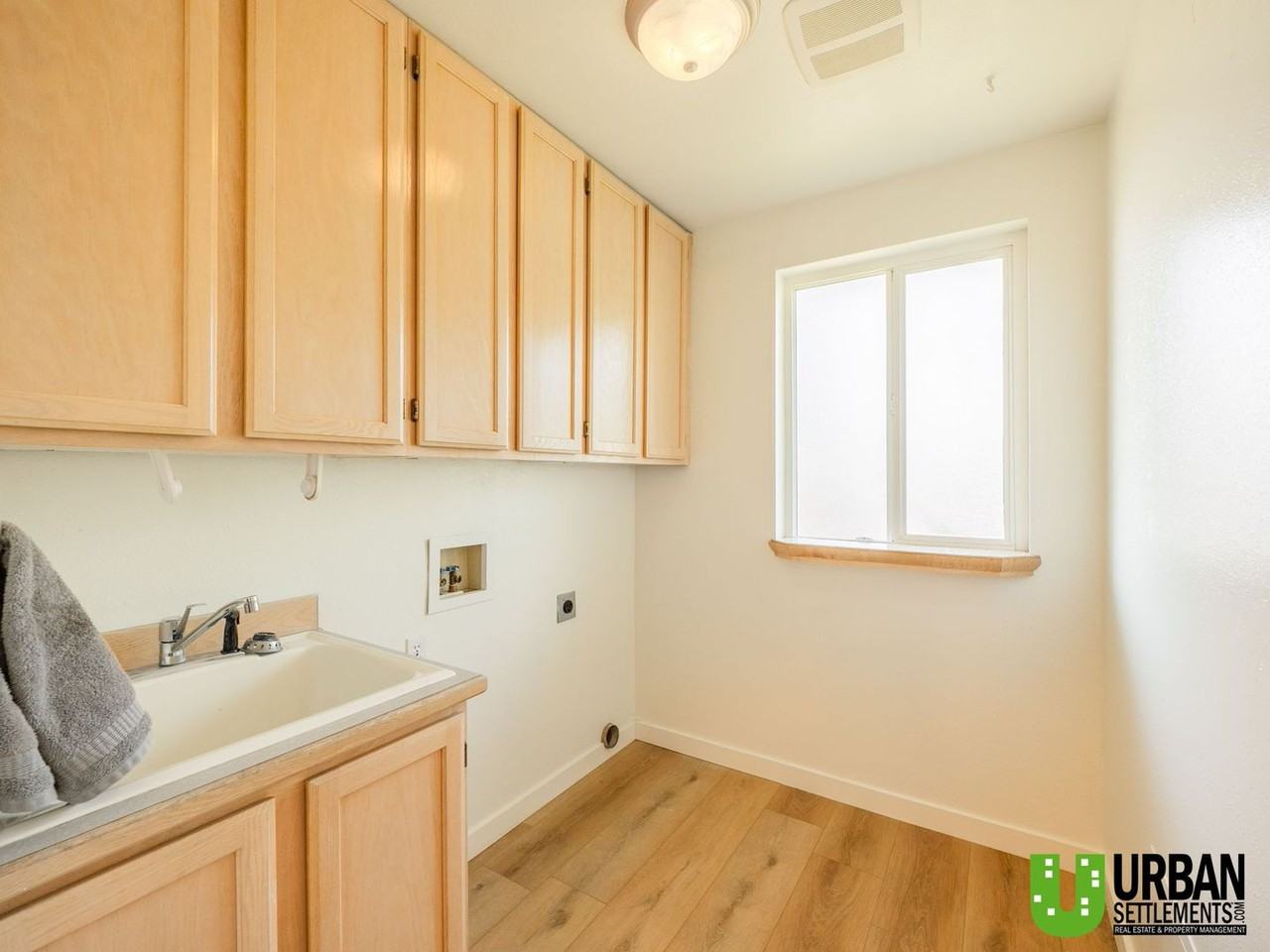 4112 E 23rd Ave - Photo 4 of 21