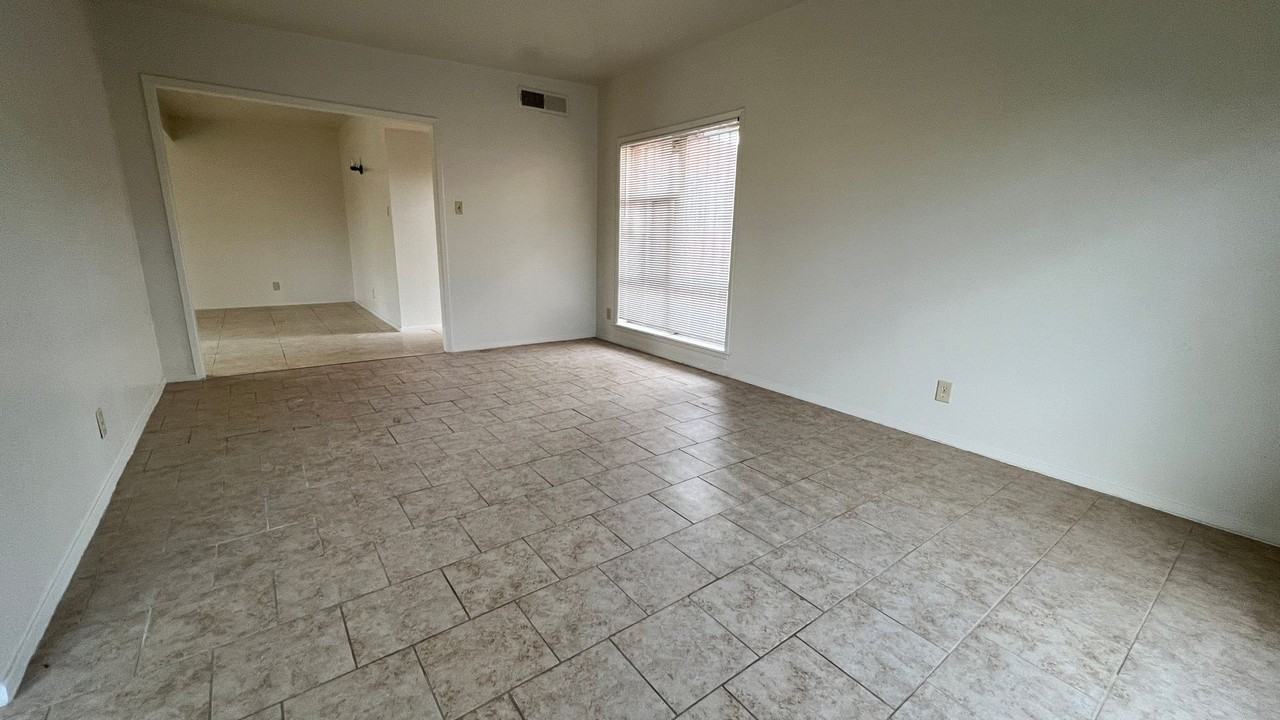 5105 Danny Dr - Photo 4 of 16