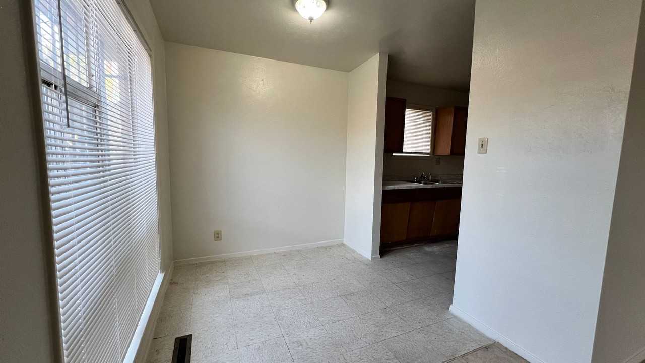 5105 Danny Dr - Photo 6 of 16