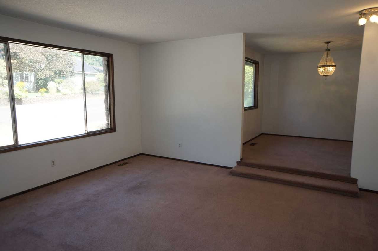 6404 Se Furnberg St - Photo 4 of 26