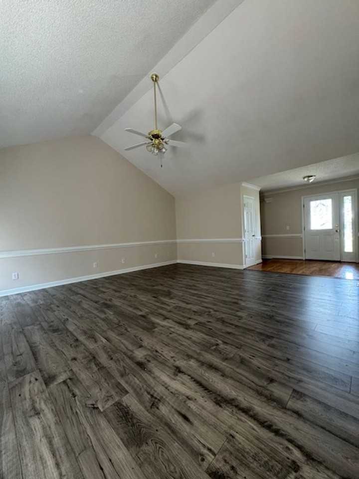 135 Adler Ln - Photo 3 of 16