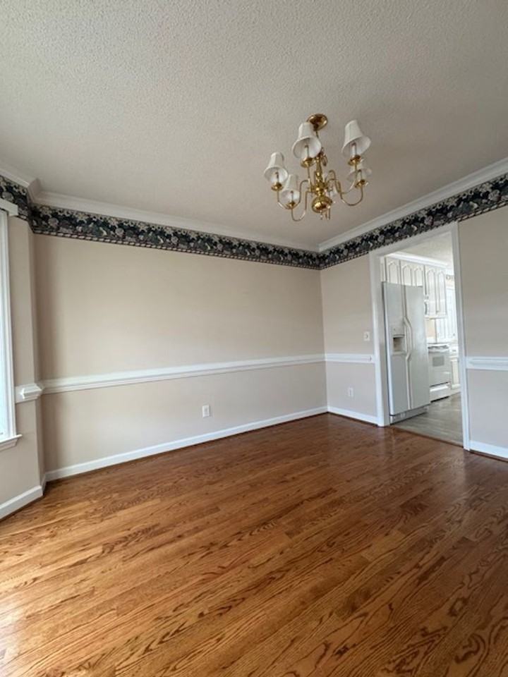 135 Adler Ln - Photo 6 of 16