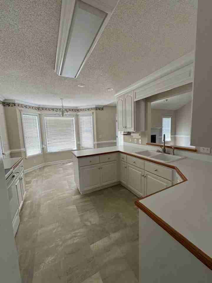 135 Adler Ln - Photo 7 of 16