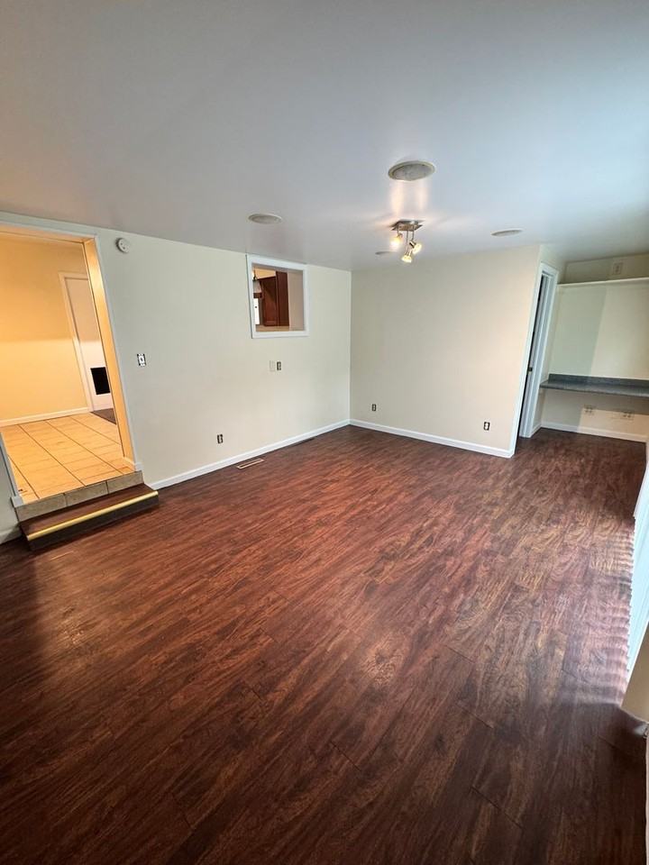 4409 Sunnybrook Dr Se - Photo 4 of 22