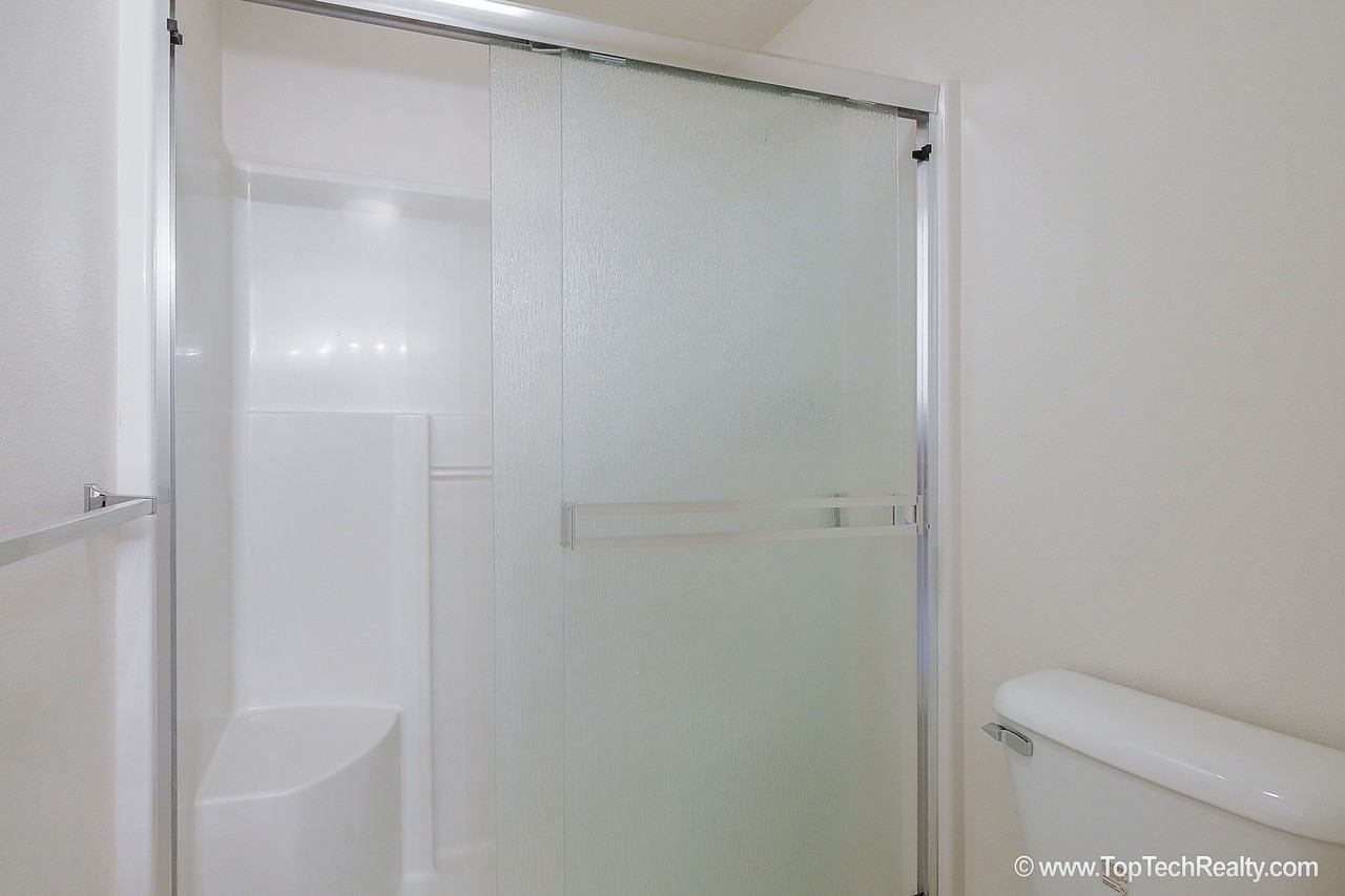 6554 Ne Forest Ln - Photo 6 of 24