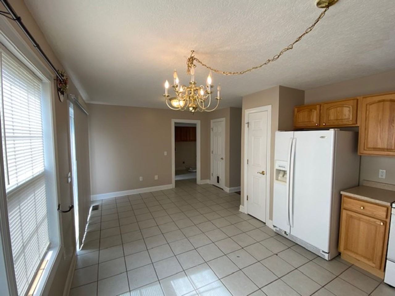 470 Tall Oak Blvd - Photo 4 of 12