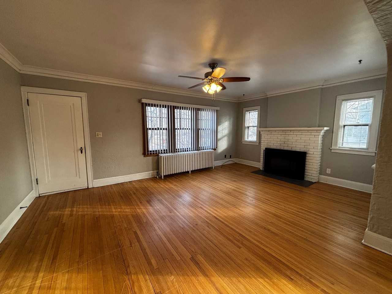 104 6th Ave N - Photo 3 of 21