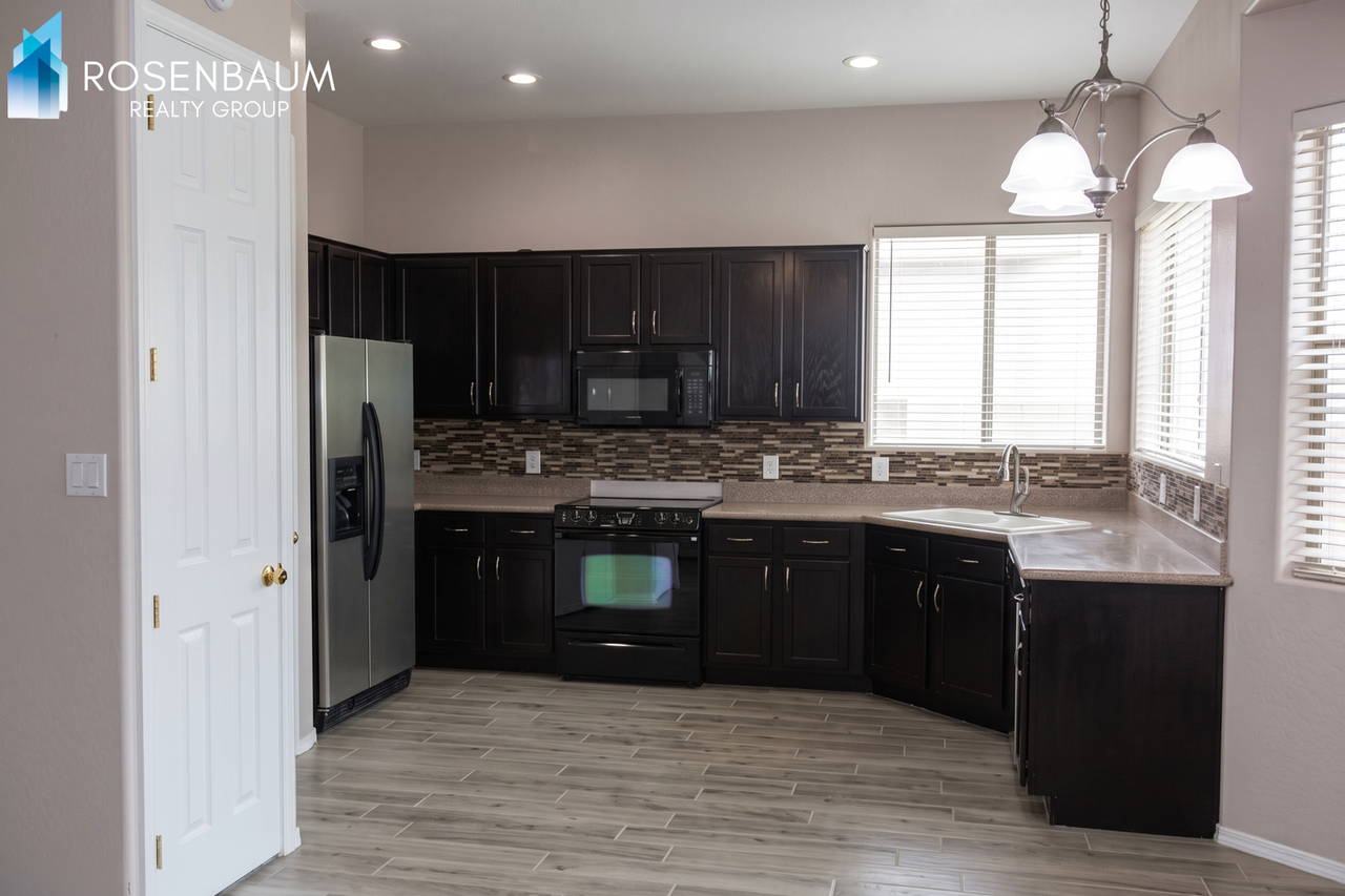 6543 E Brighton Dr - Photo 2 of 4