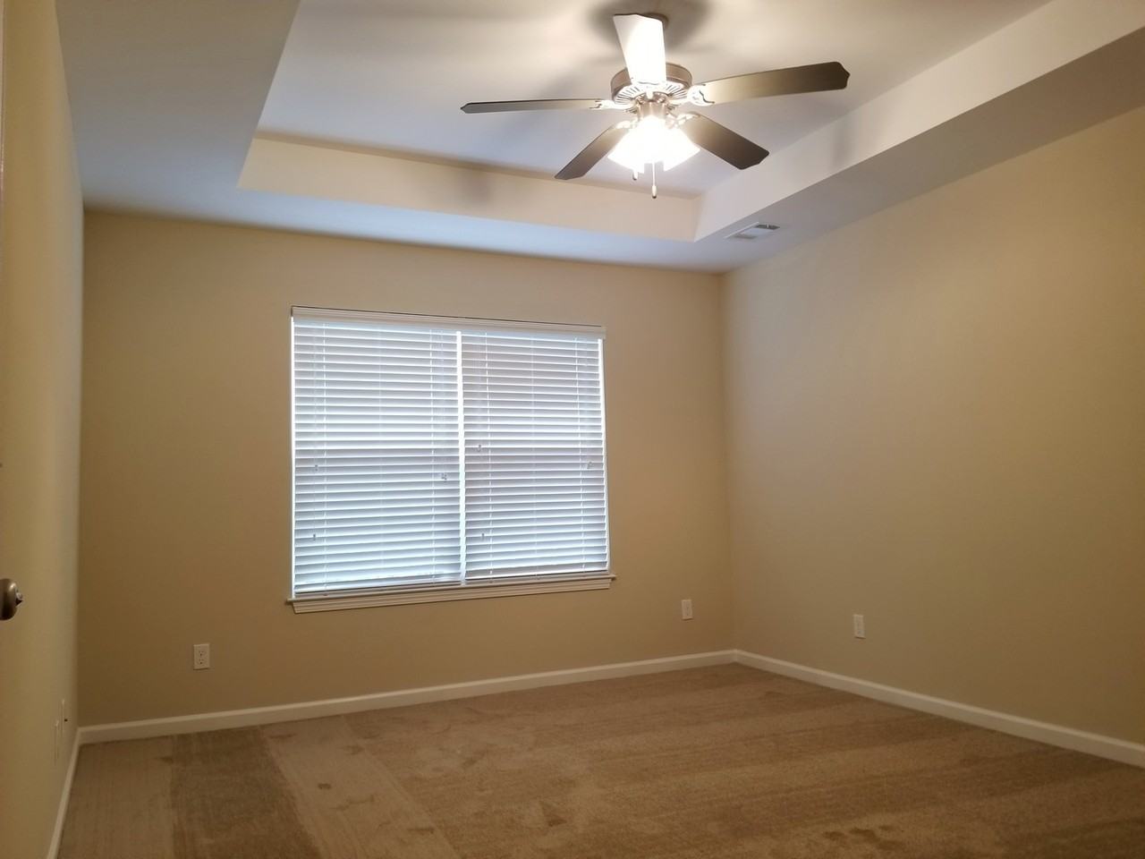 55 Rivermoor Ct - Photo 7 of 13