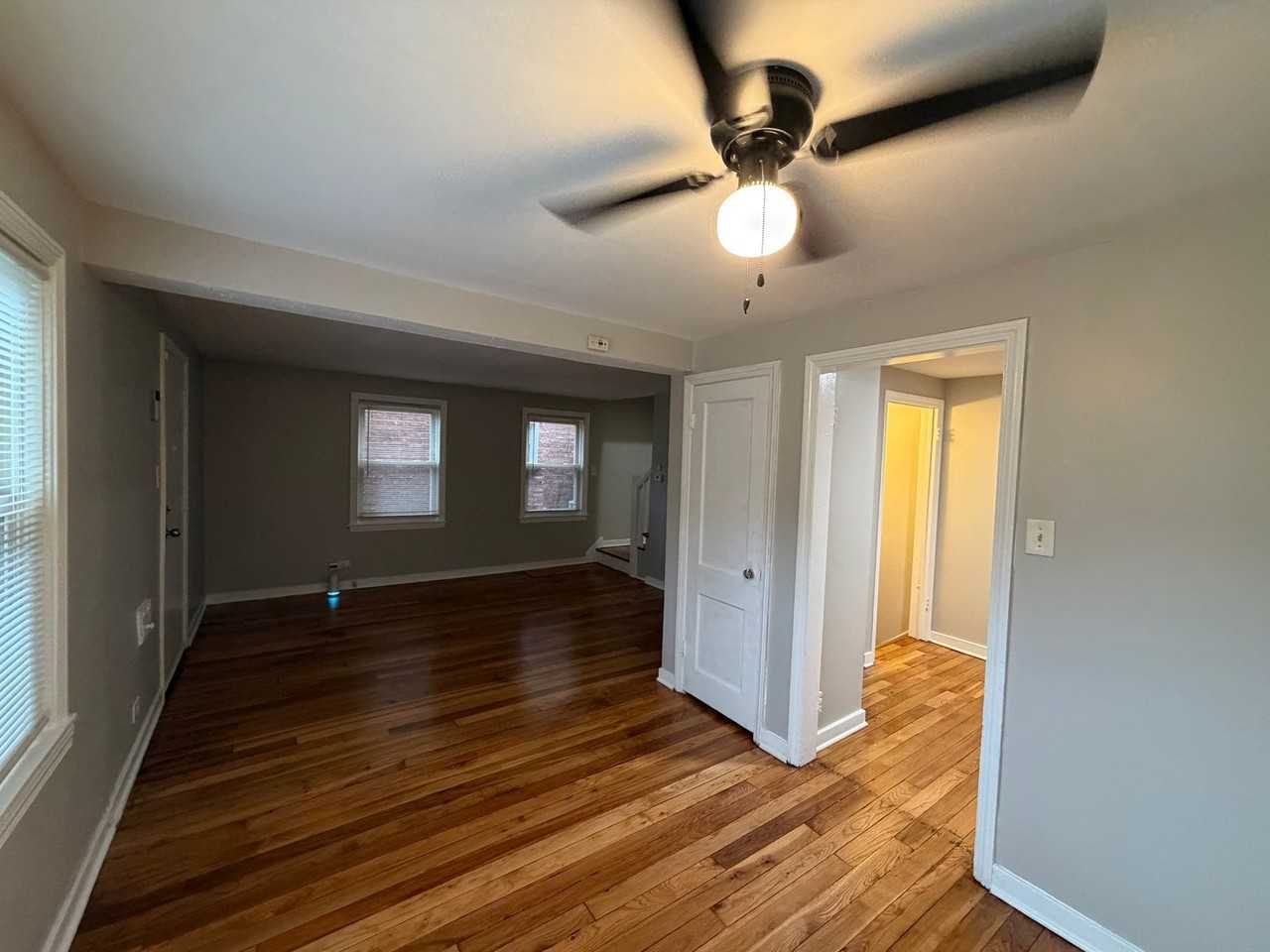 8339 S Hamilton Ave - Photo 4 of 14