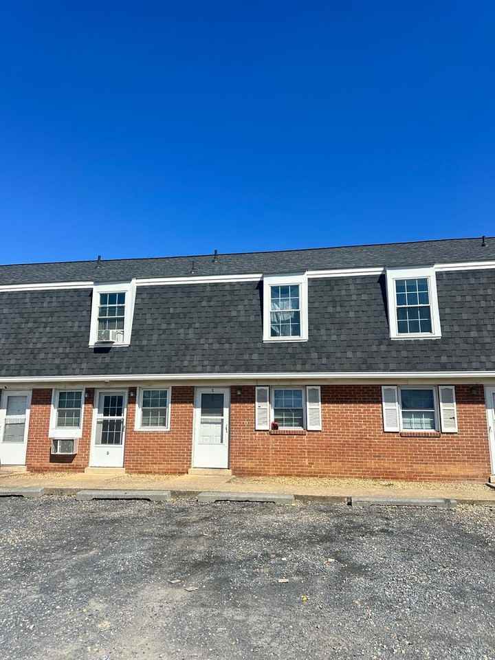 94 Dutch Mill Ct - Photo 2 of 7