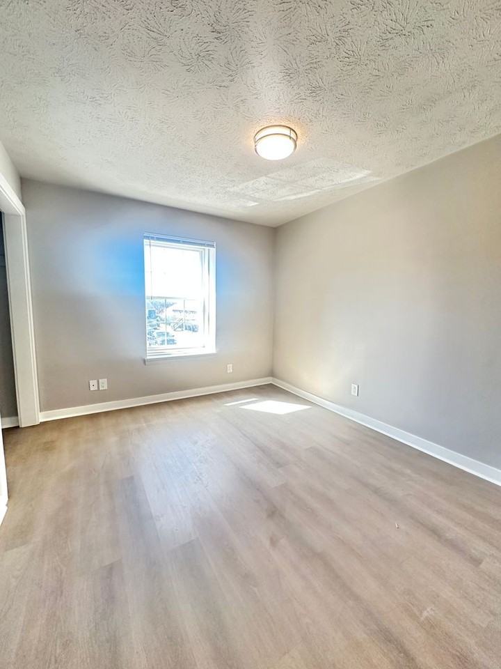 94 Dutch Mill Ct - Photo 5 of 7