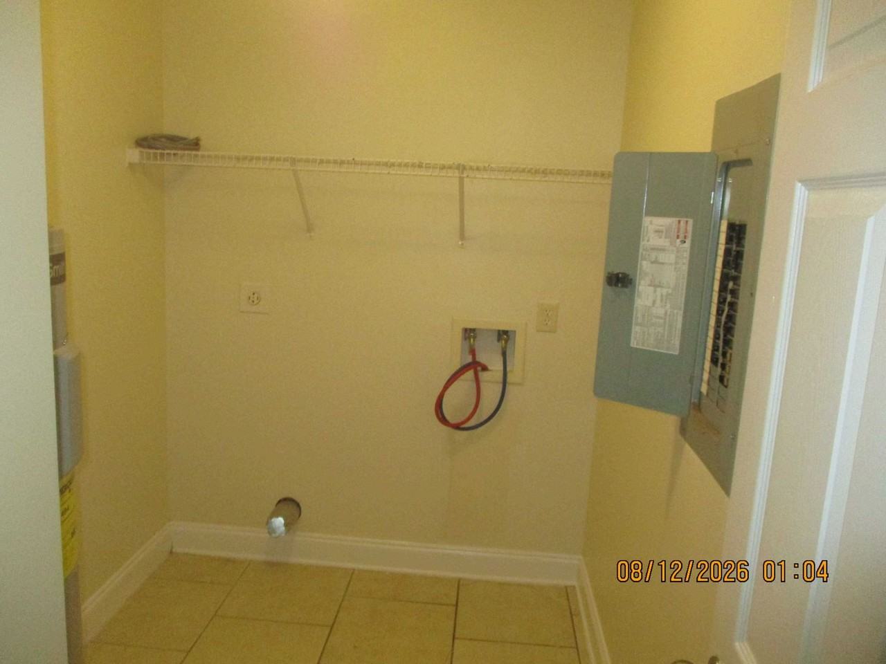 113 Laurelwood Ct - Photo 6 of 8