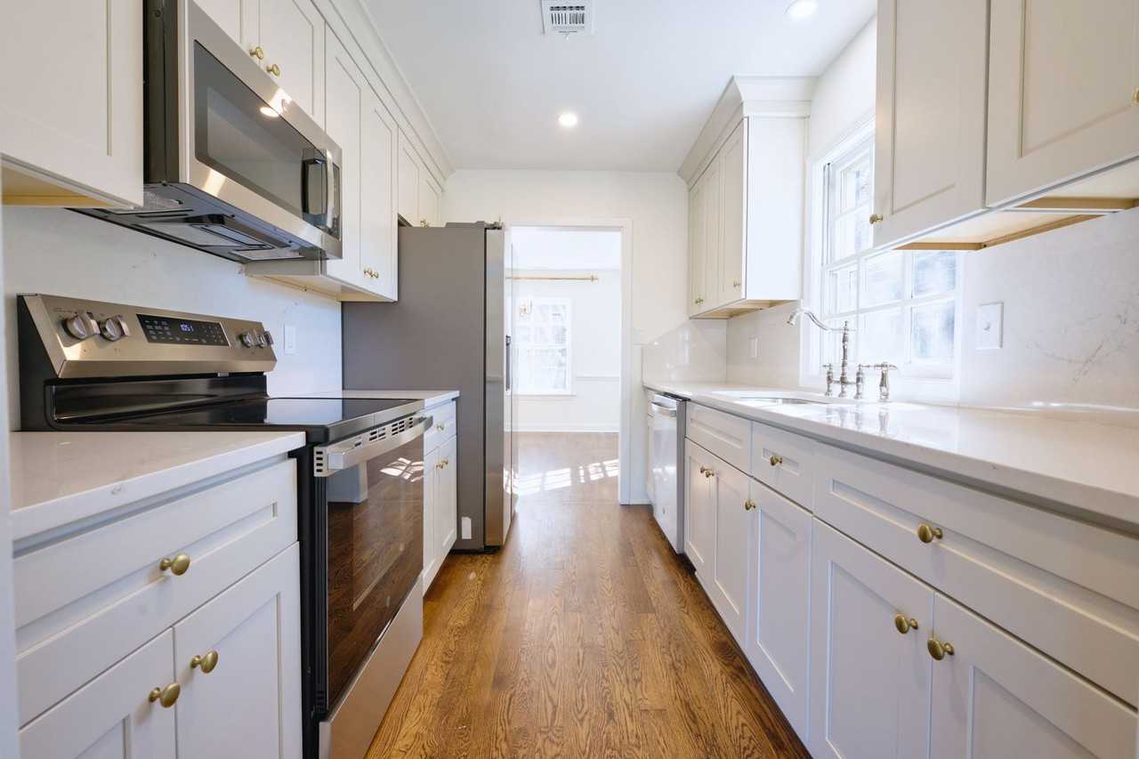 420 Linkhorn Dr - Photo 5 of 16
