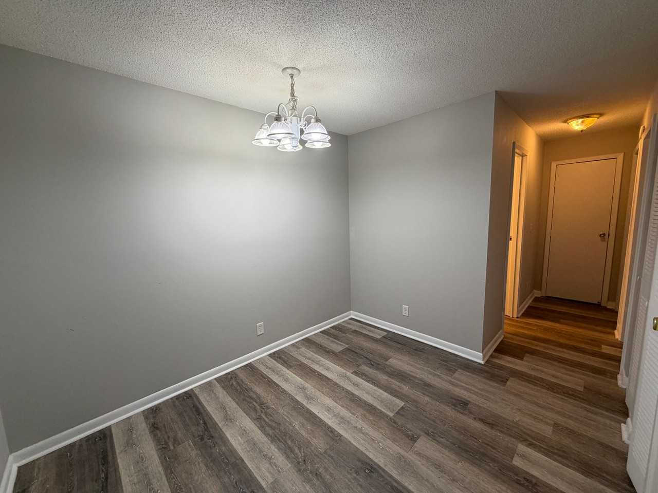 850 Mallery St - Photo 3 of 13