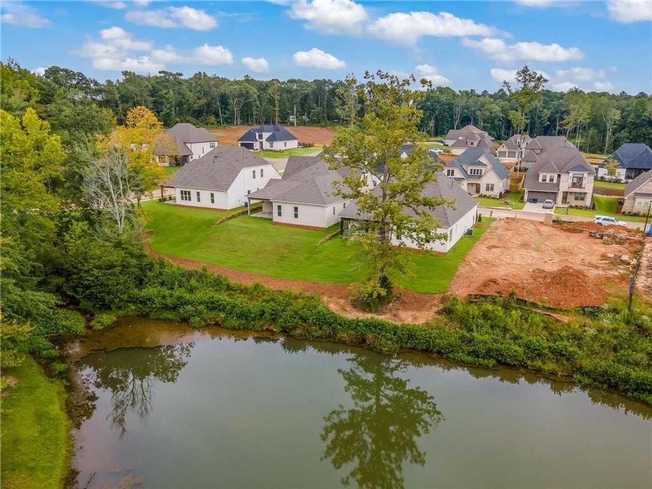 505 Bonny Glen Rd - Photo 2 of 19