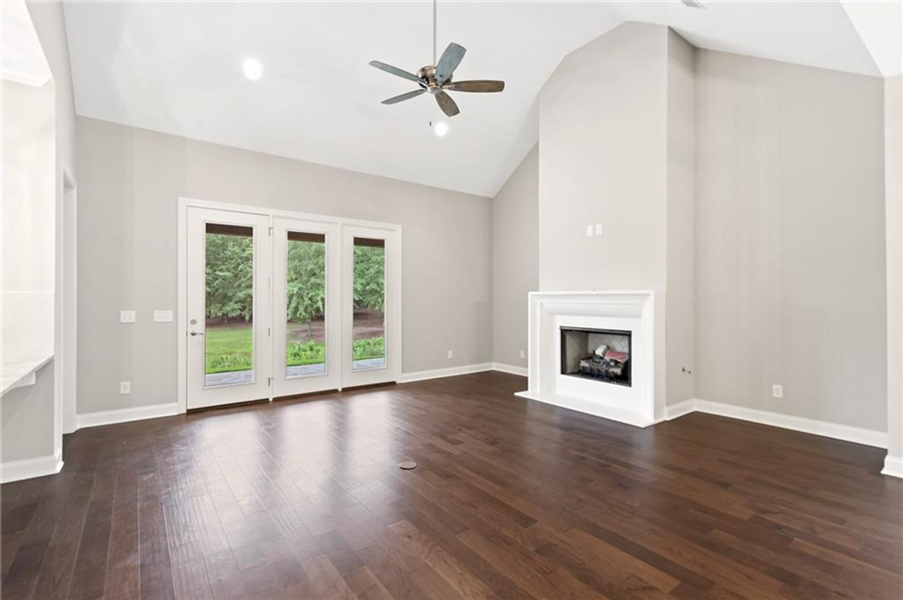 505 Bonny Glen Rd - Photo 5 of 19