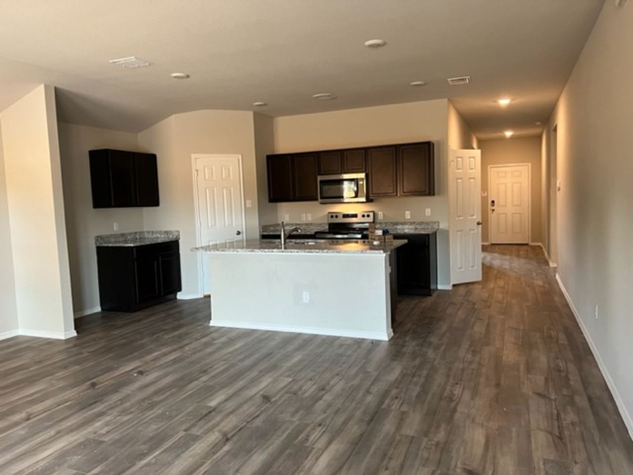 6917 Guadalupe Rd - Photo 3 of 19
