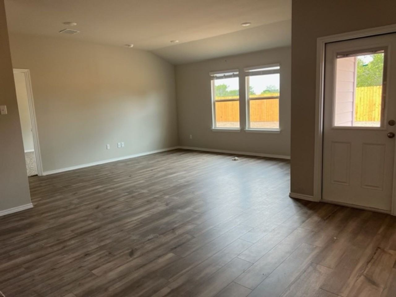 6917 Guadalupe Rd - Photo 5 of 19