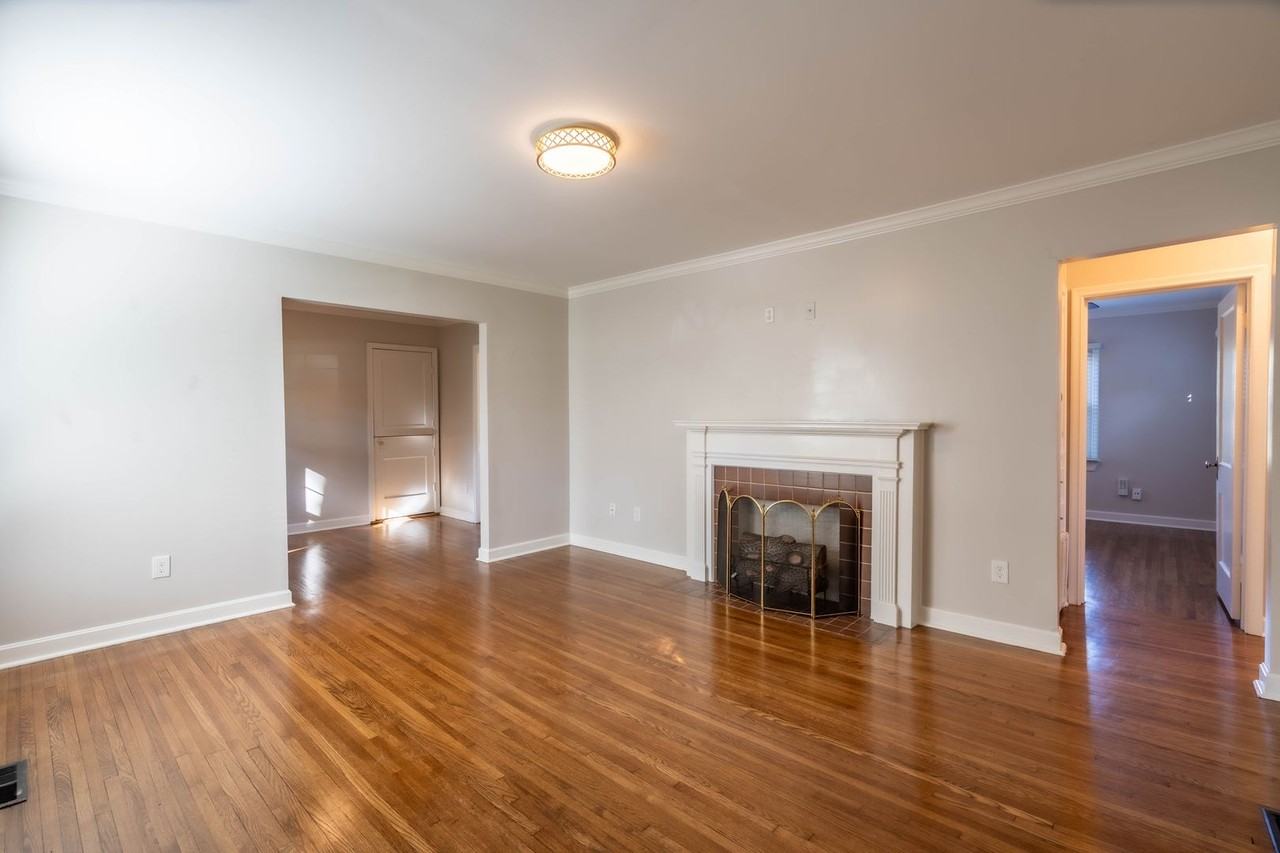 1341 S Erie Ave - Photo 3 of 13