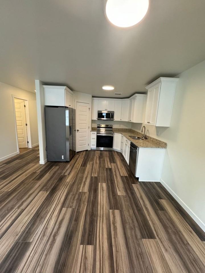 845 Golden Bear Ln - Photo 3 of 16