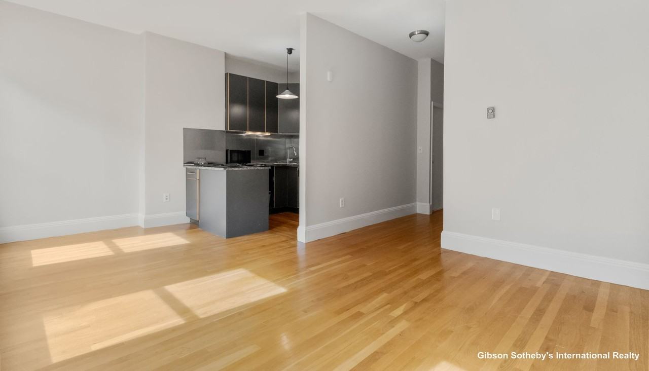 182 W Brookline St #3 - Photo 2 of 31