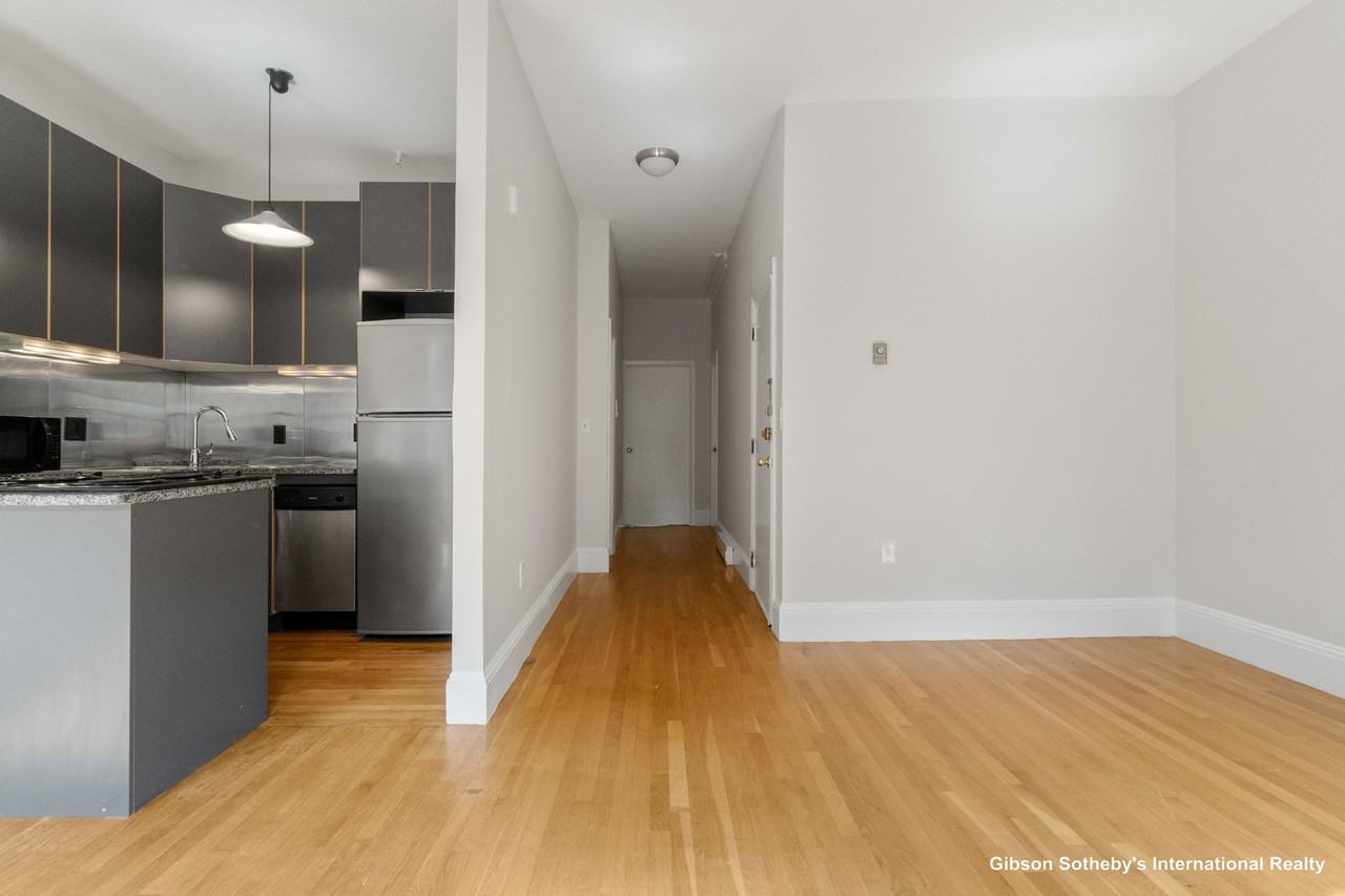 182 W Brookline St #3 - Photo 7 of 31