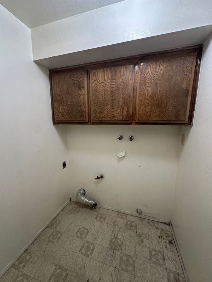 1001 Mcdonald Way - Photo 5 of 8