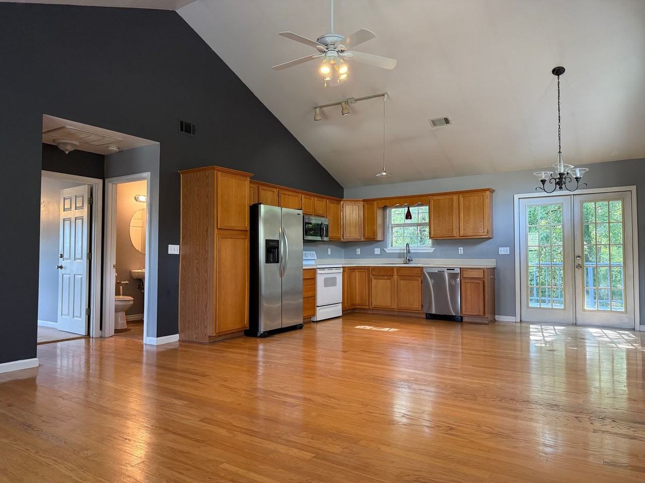 13301 Kanis Rd - Photo 3 of 23