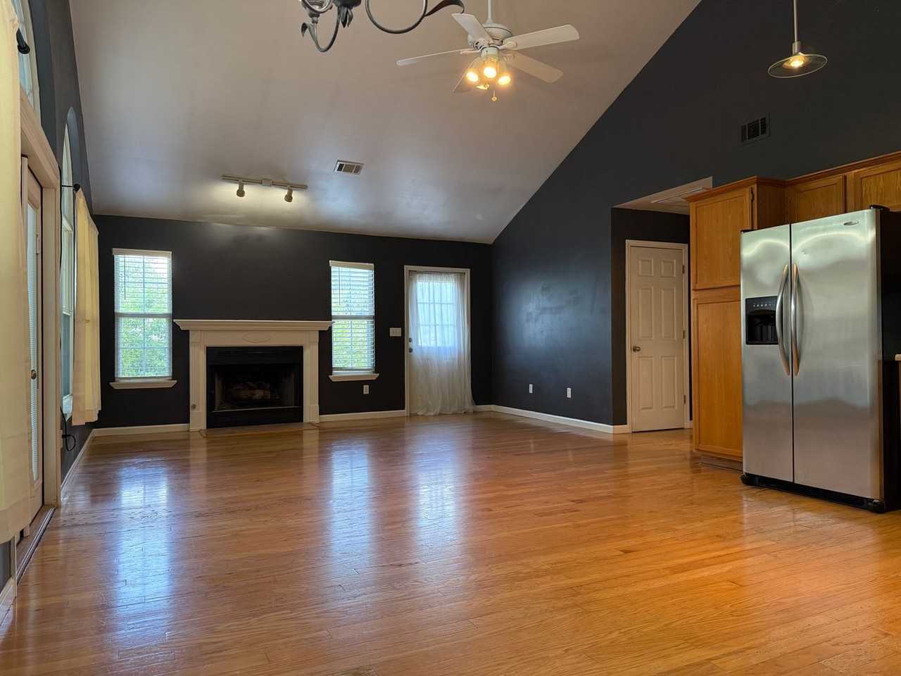 13301 Kanis Rd - Photo 4 of 23