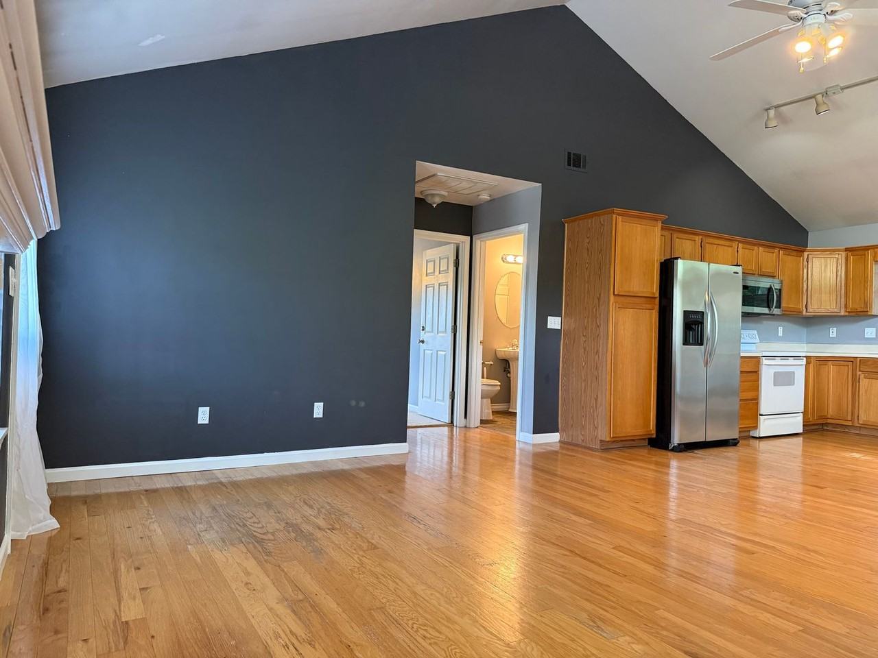 13301 Kanis Rd - Photo 5 of 23