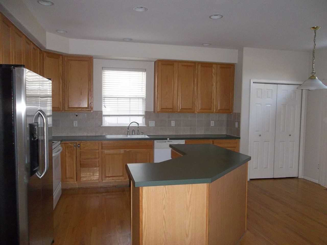 2514 Rock Creek Dr - Photo 5 of 13