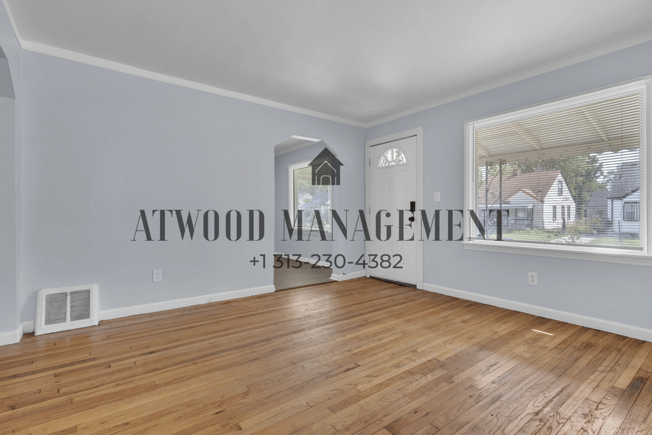 19355 Caldwell St - Photo 2 of 19