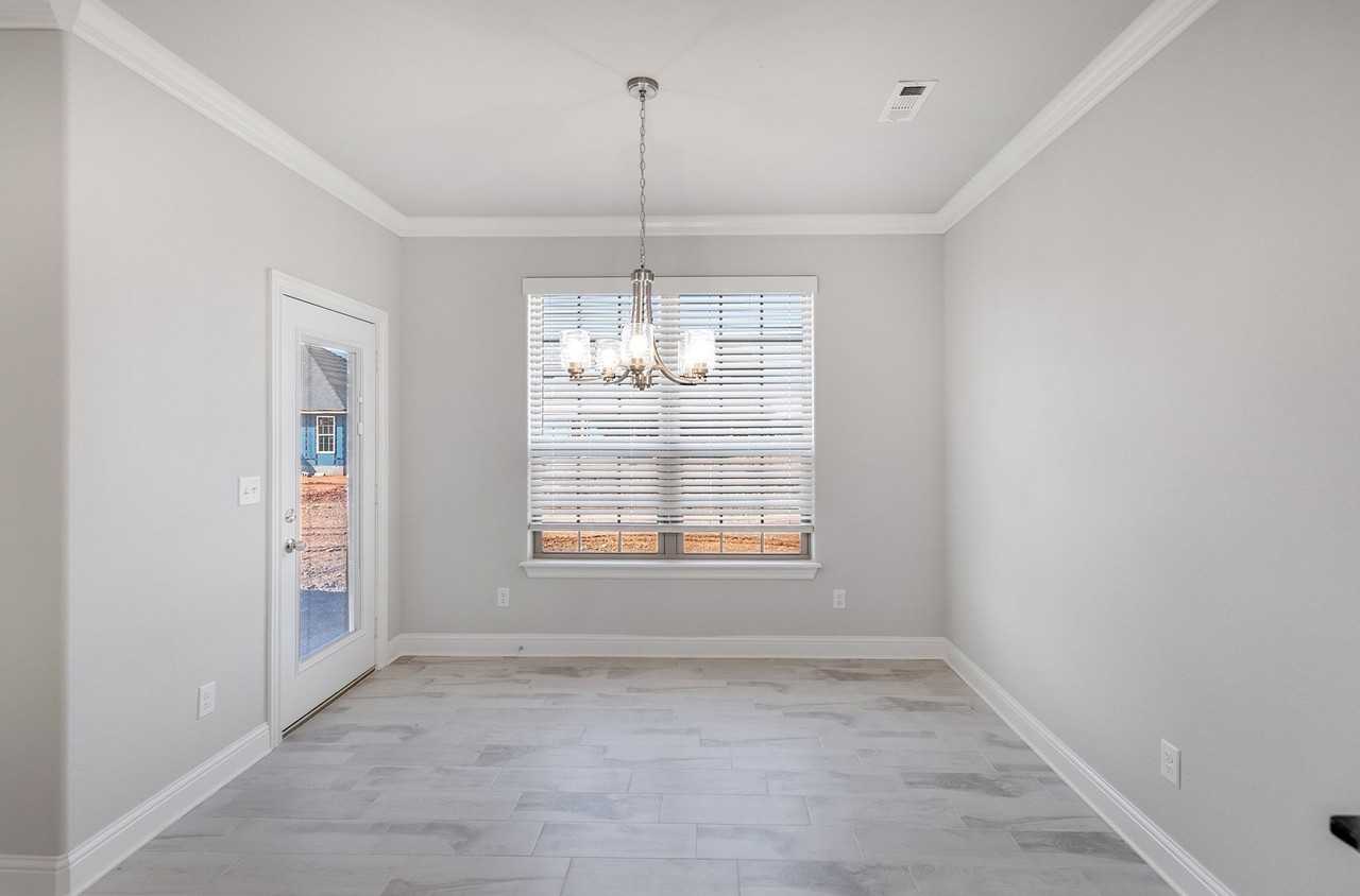 500 Piper Ln - Photo 2 of 34