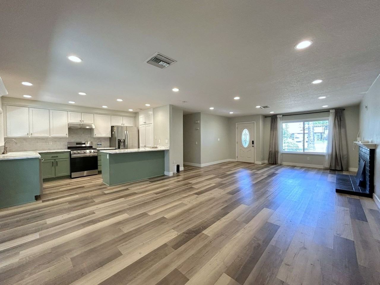 20 Ford St - Photo 5 of 20