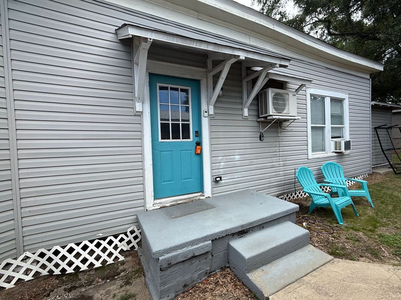 1006 W Chase St #C - Photo 2 of 15
