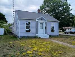 featured image of 320 S Griffin St