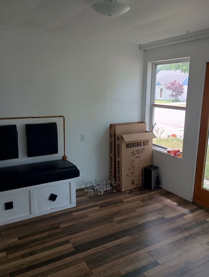 320 S Griffin St - Photo 5 of 39