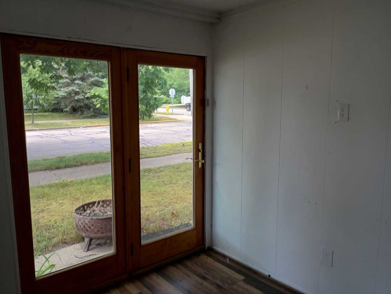 320 S Griffin St - Photo 7 of 39