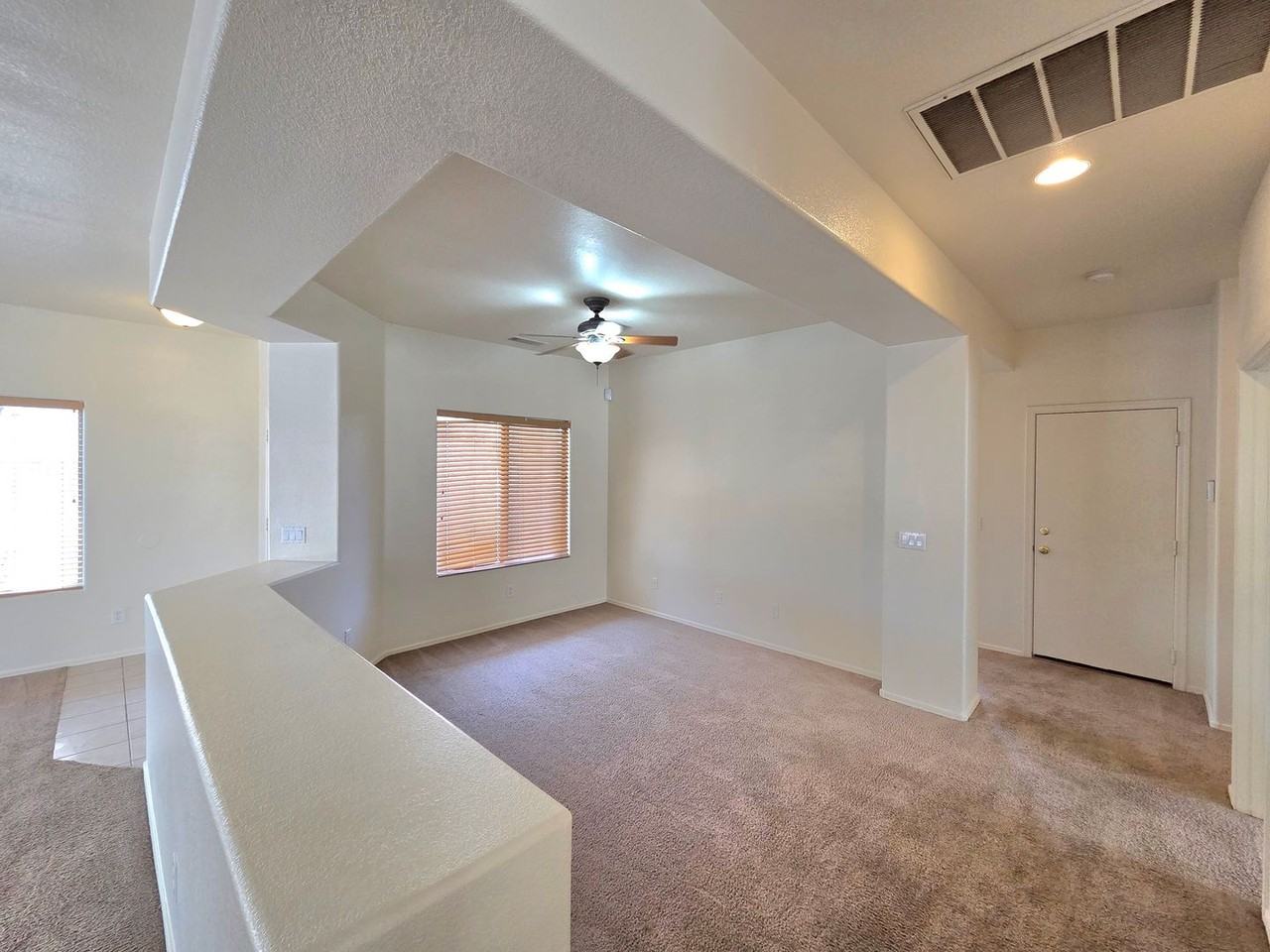 609 W Rio Vista Ln - Photo 5 of 22