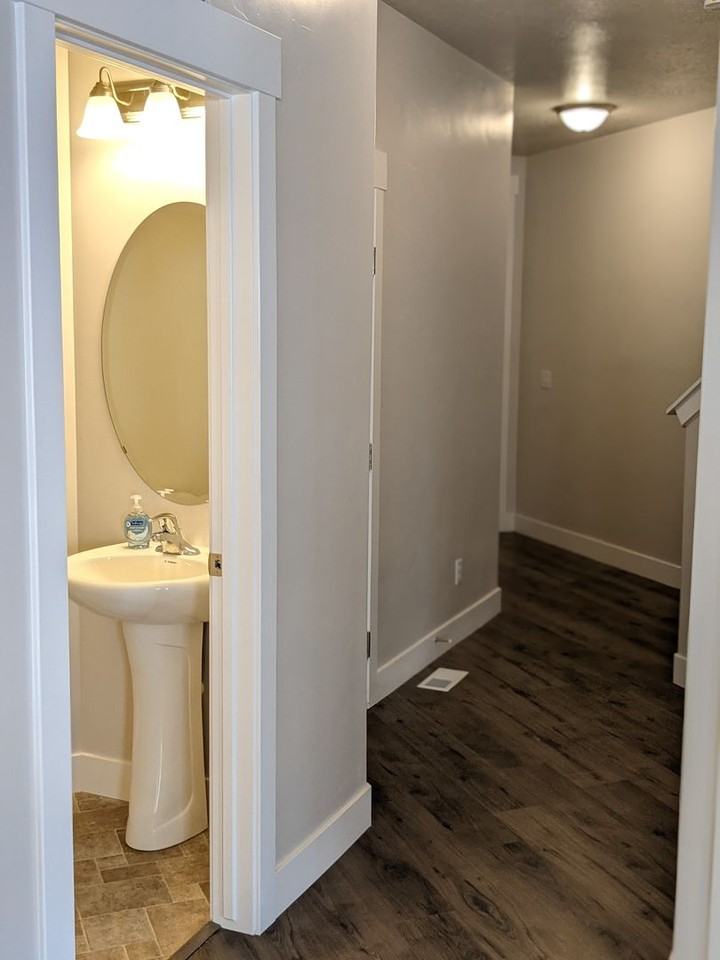 3982 W 1650 N - Photo 6 of 21