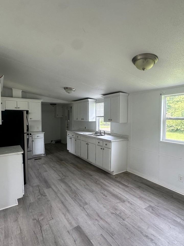 6245 Speights Chapel Rd - Photo 5 of 17