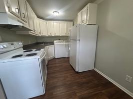 featured image of 3824 Country Club Rd Apt C #Apt C