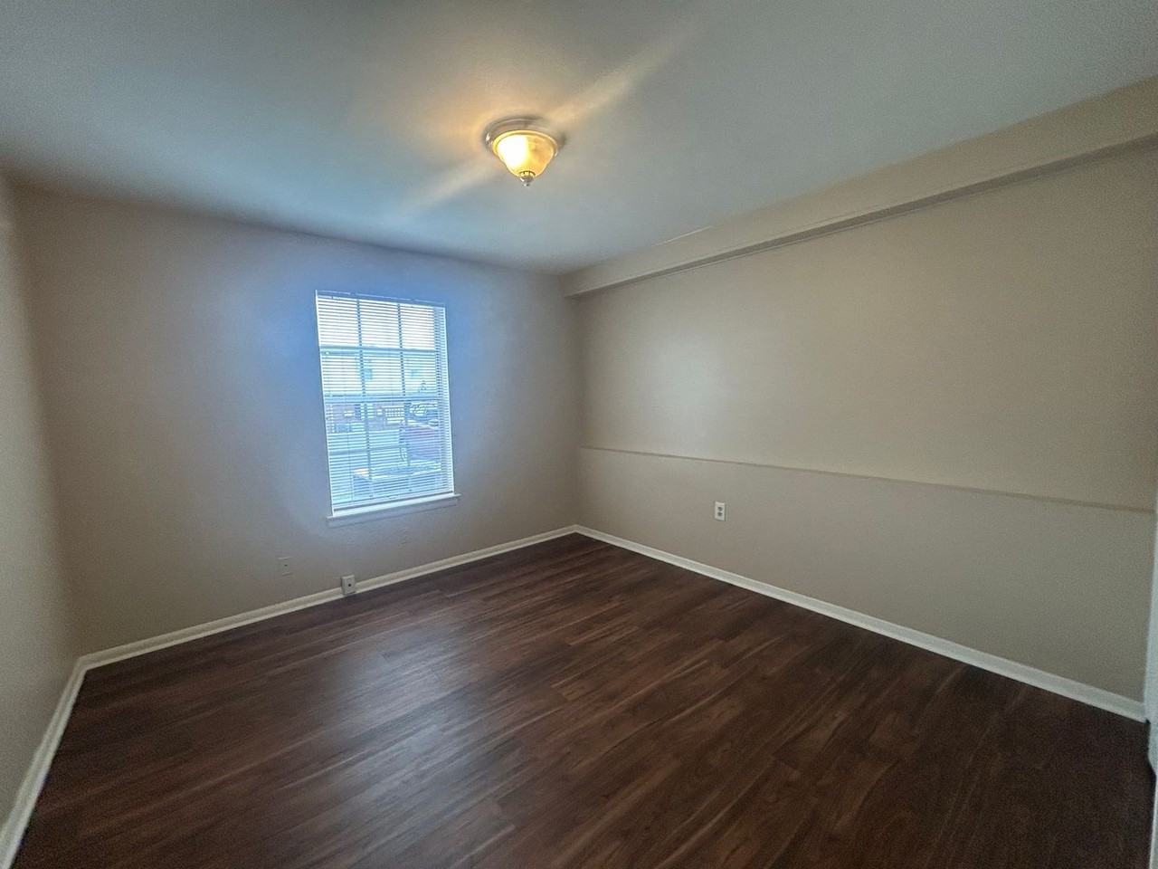 3824 Country Club Rd Apt C - Photo 4 of 6