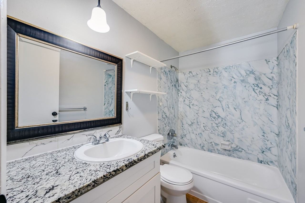 9785 Sw Lookout Ter - Photo 6 of 12