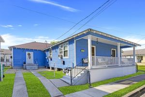 featured image of 427 427 - 429 Third St